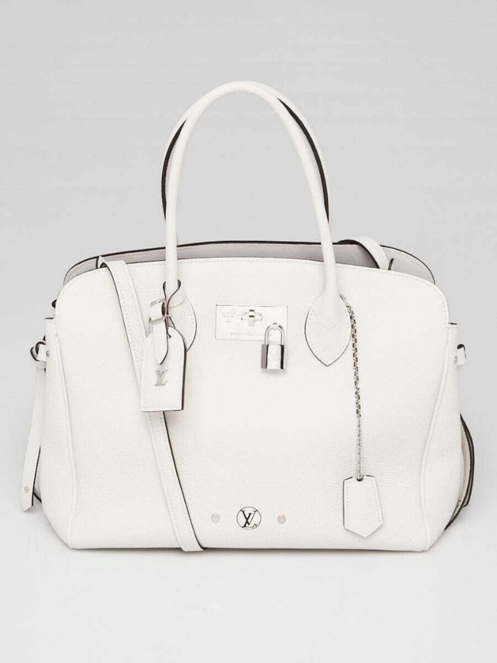 Louis Vuitton Chalk Pebbled Veau Nuage Leather Milla MM Bag